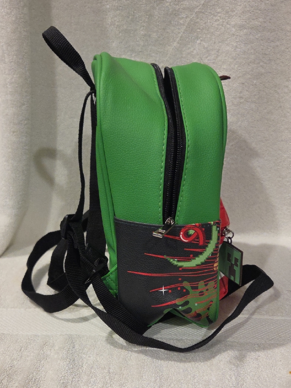 MINECRAFT EXPLOSION BACKPACK - Picture 5 of 7